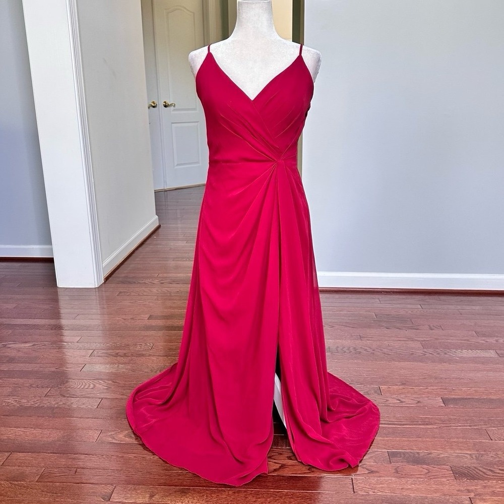 Mori Lee Red Simple Plunge Neck Dainty Draped Feminine Gown Dress Size 8